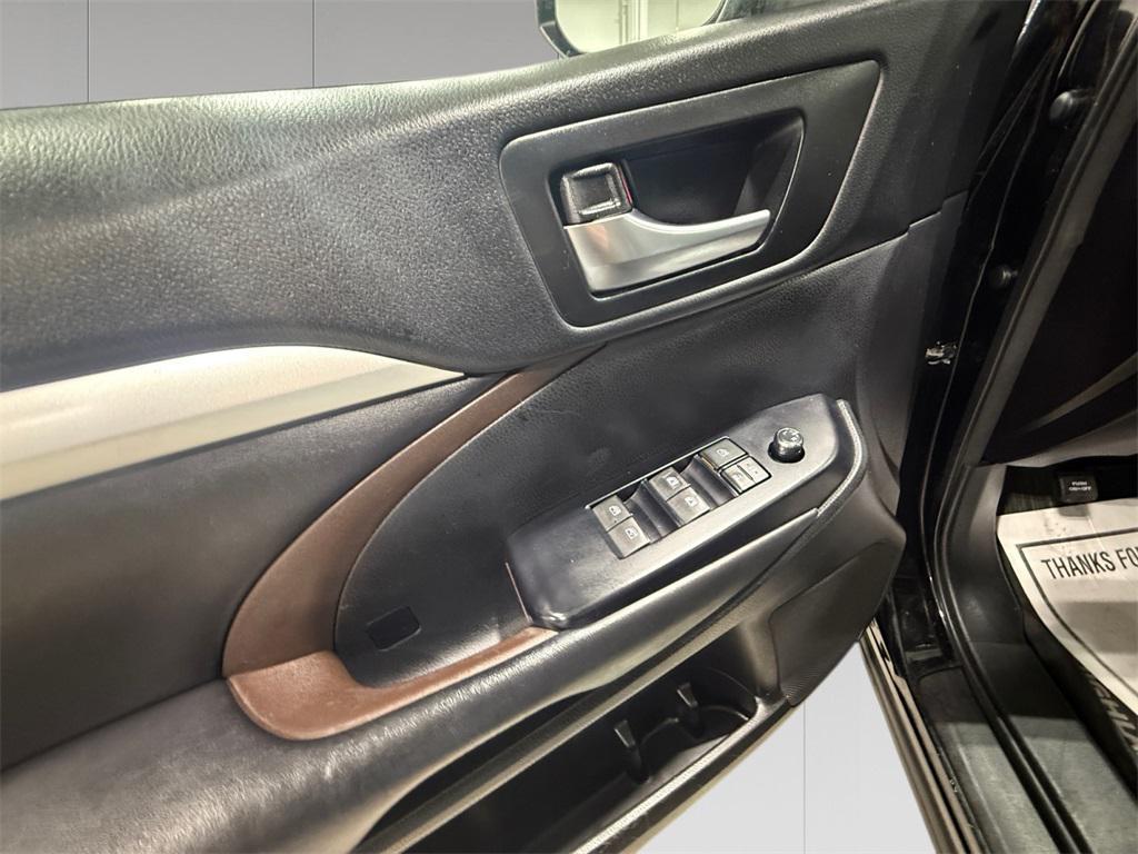 used 2018 Toyota Highlander car, priced at $22,998