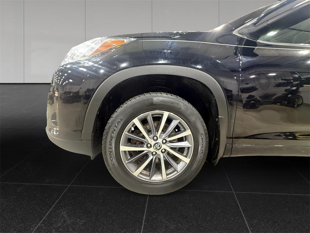 used 2018 Toyota Highlander car, priced at $22,998