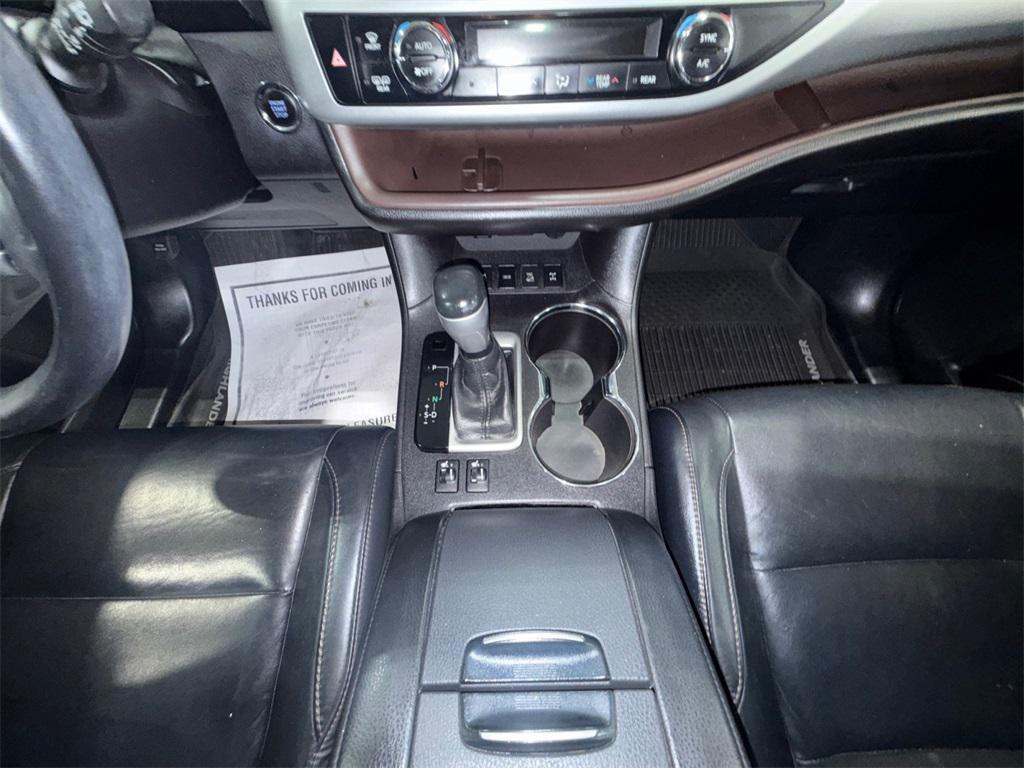 used 2018 Toyota Highlander car, priced at $22,998