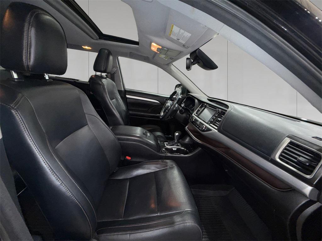 used 2018 Toyota Highlander car, priced at $22,998