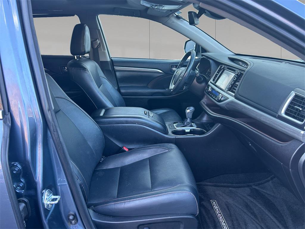 used 2018 Toyota Highlander car, priced at $23,998