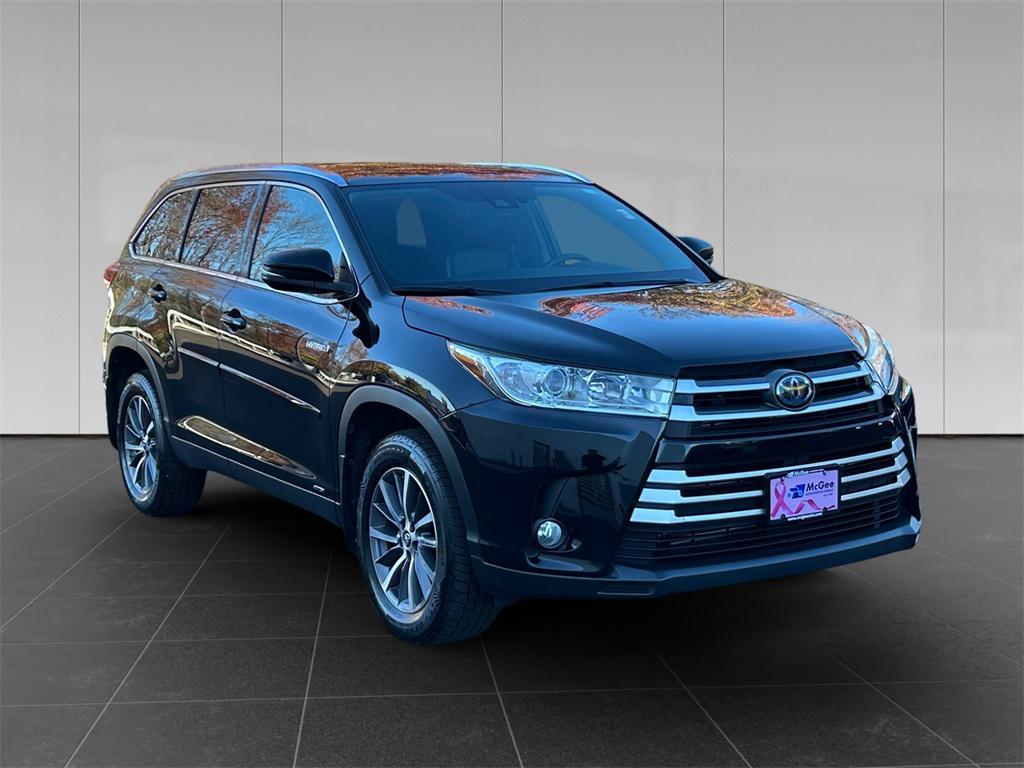used 2019 Toyota Highlander Hybrid car, priced at $29,998