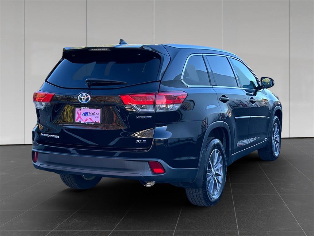 used 2019 Toyota Highlander Hybrid car, priced at $29,998