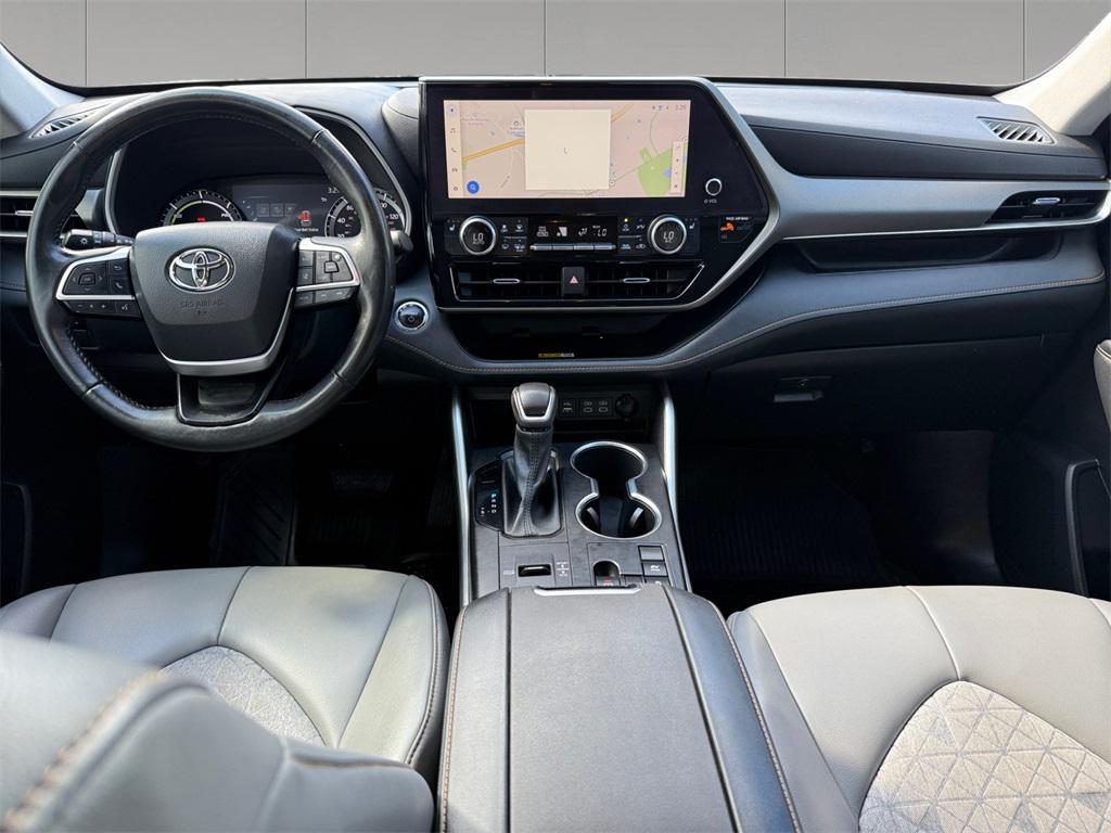 used 2023 Toyota Highlander Hybrid car, priced at $39,424