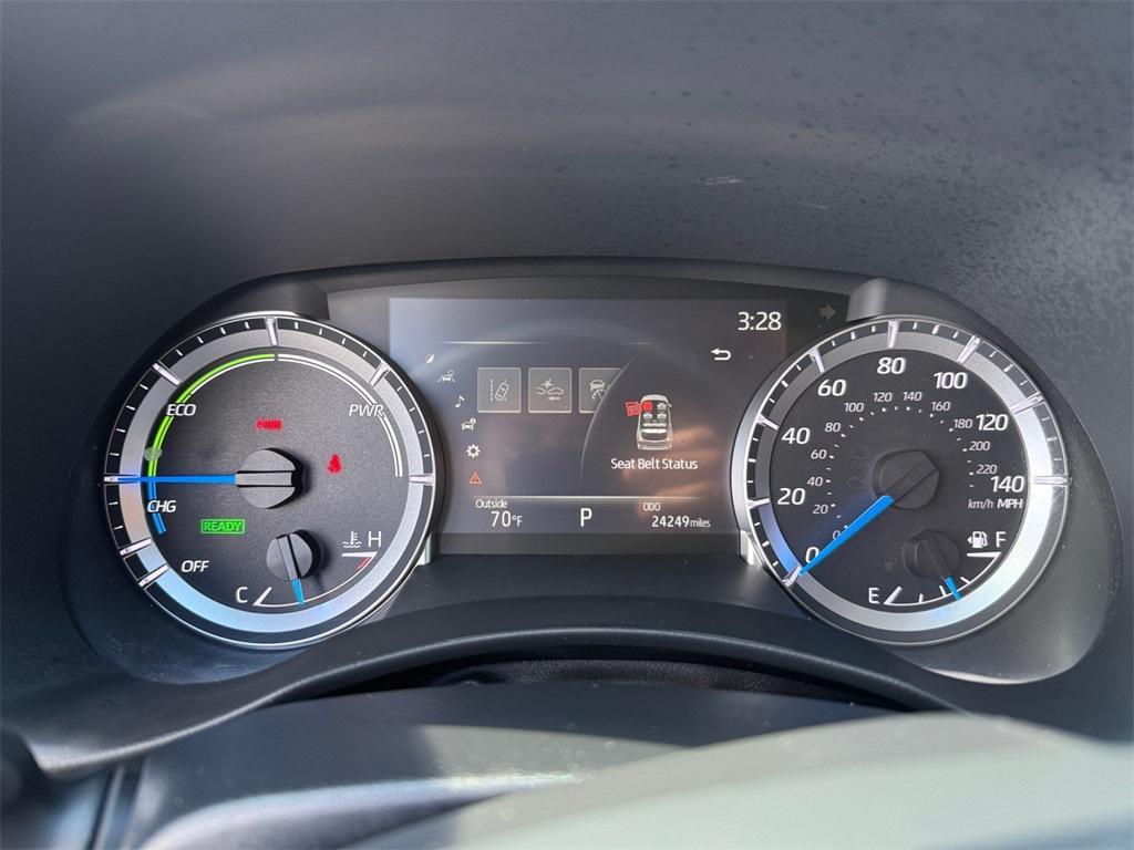 used 2023 Toyota Highlander Hybrid car, priced at $39,424