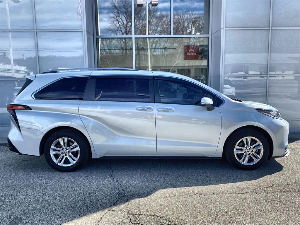 used 2022 Toyota Sienna car, priced at $37,991