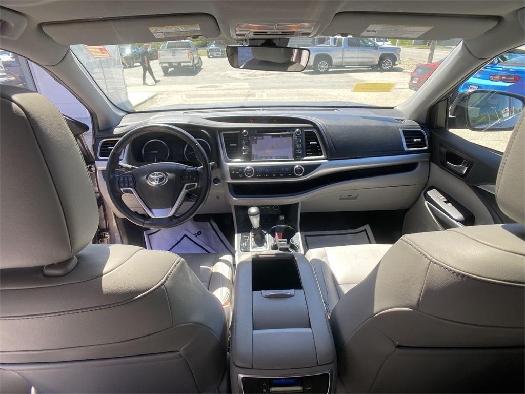 used 2019 Toyota Highlander car, priced at $24,997