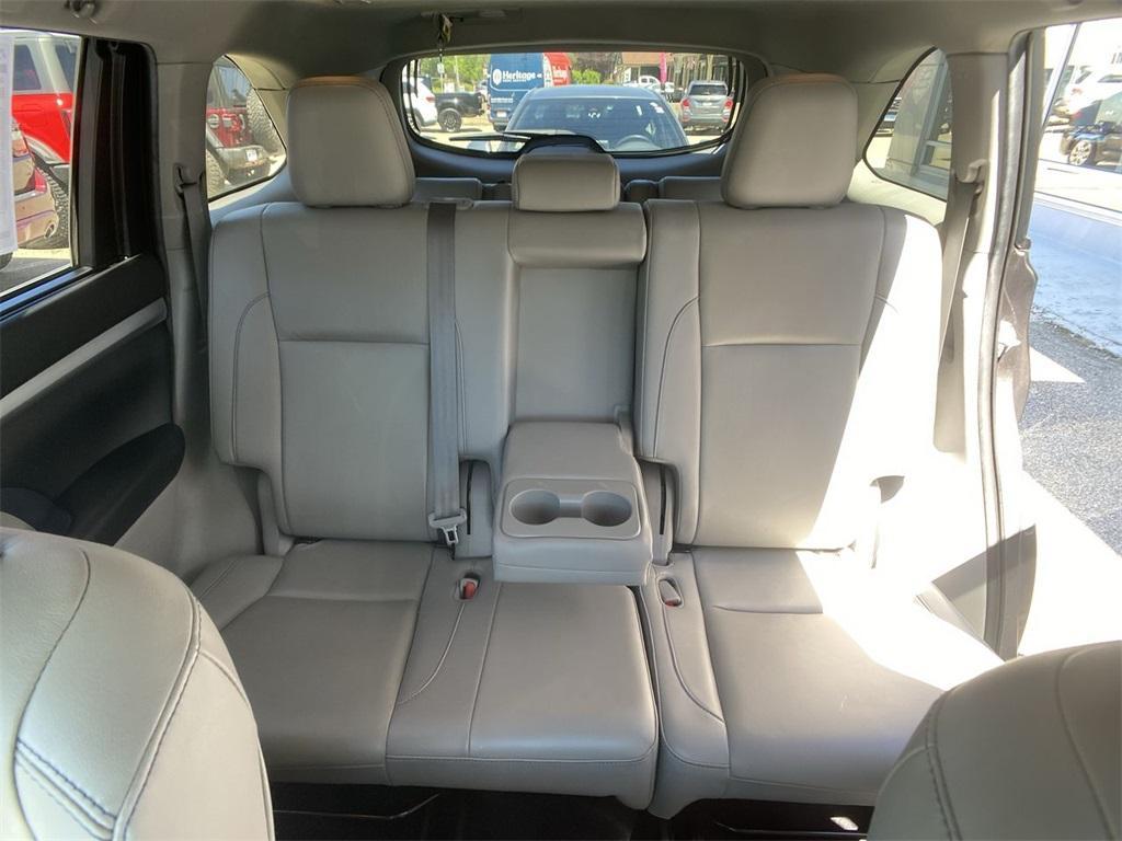 used 2019 Toyota Highlander car, priced at $24,997