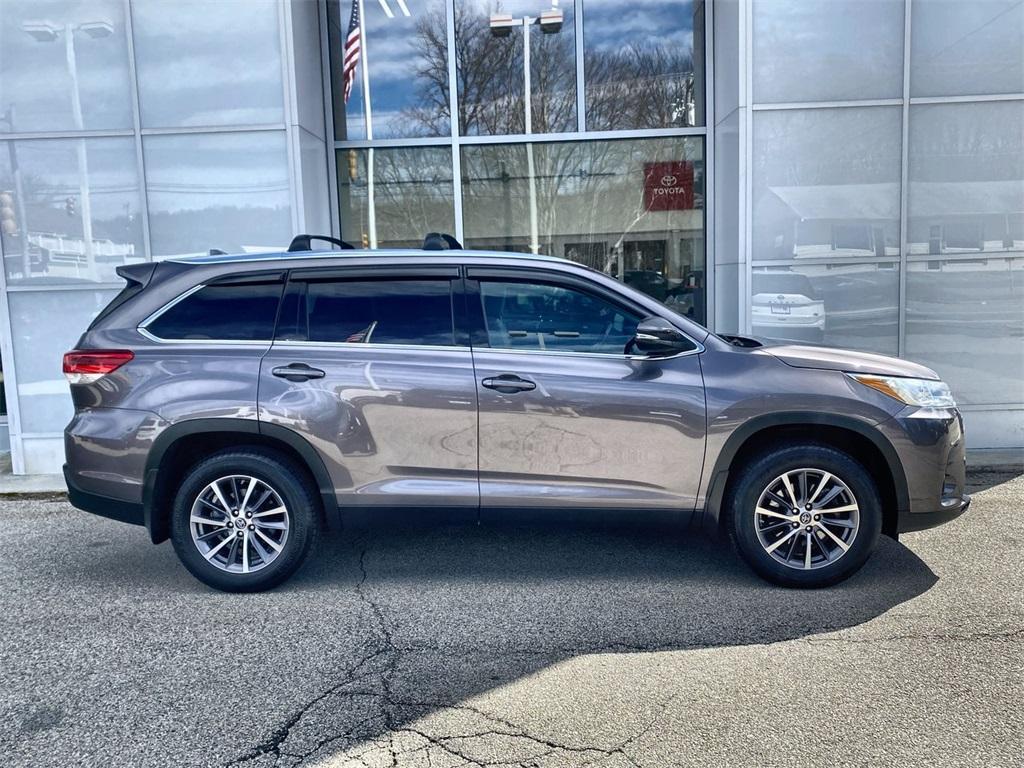 used 2019 Toyota Highlander car, priced at $24,997