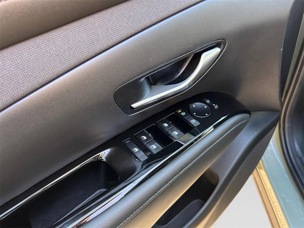 used 2025 Hyundai SANTA CRUZ car, priced at $33,265