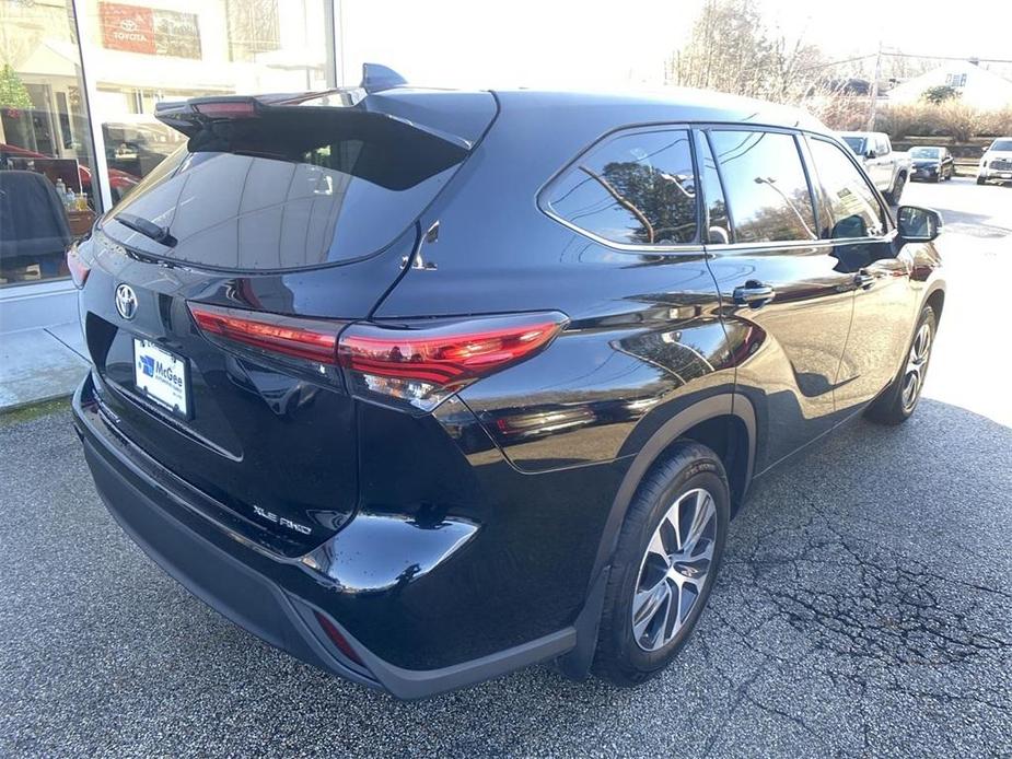 used 2022 Toyota Highlander car, priced at $34,671