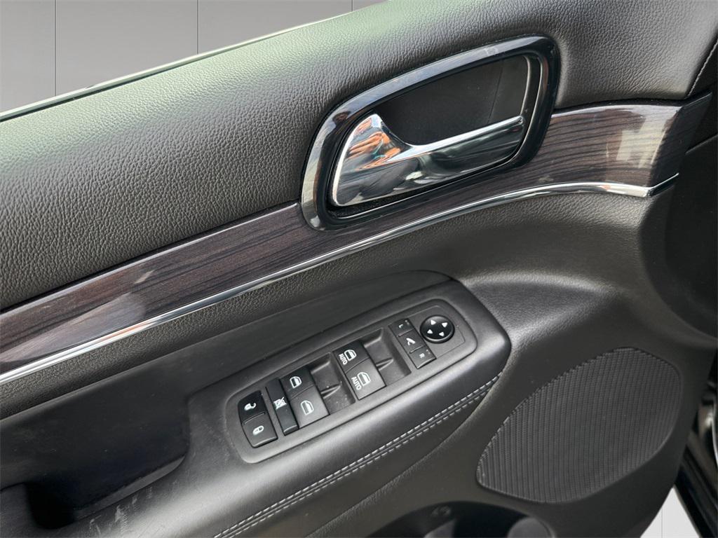 used 2021 Jeep Grand Cherokee car, priced at $29,998