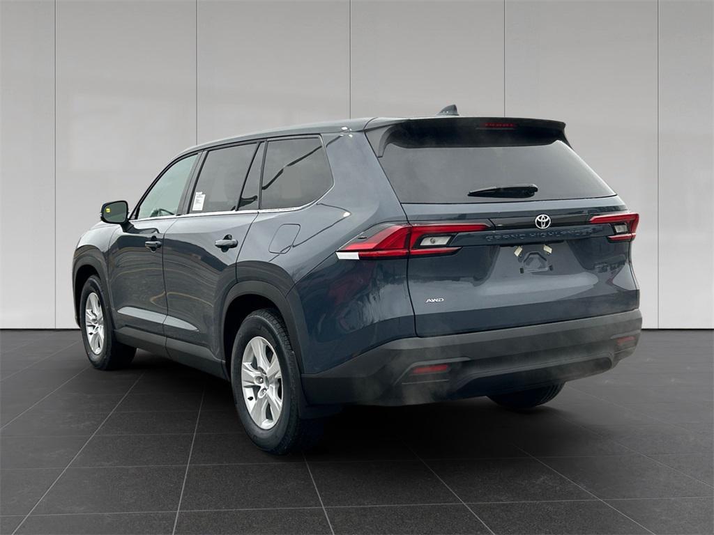 new 2026 Toyota Highlander car, priced at $45,518