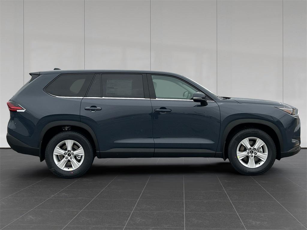 new 2026 Toyota Highlander car, priced at $45,518