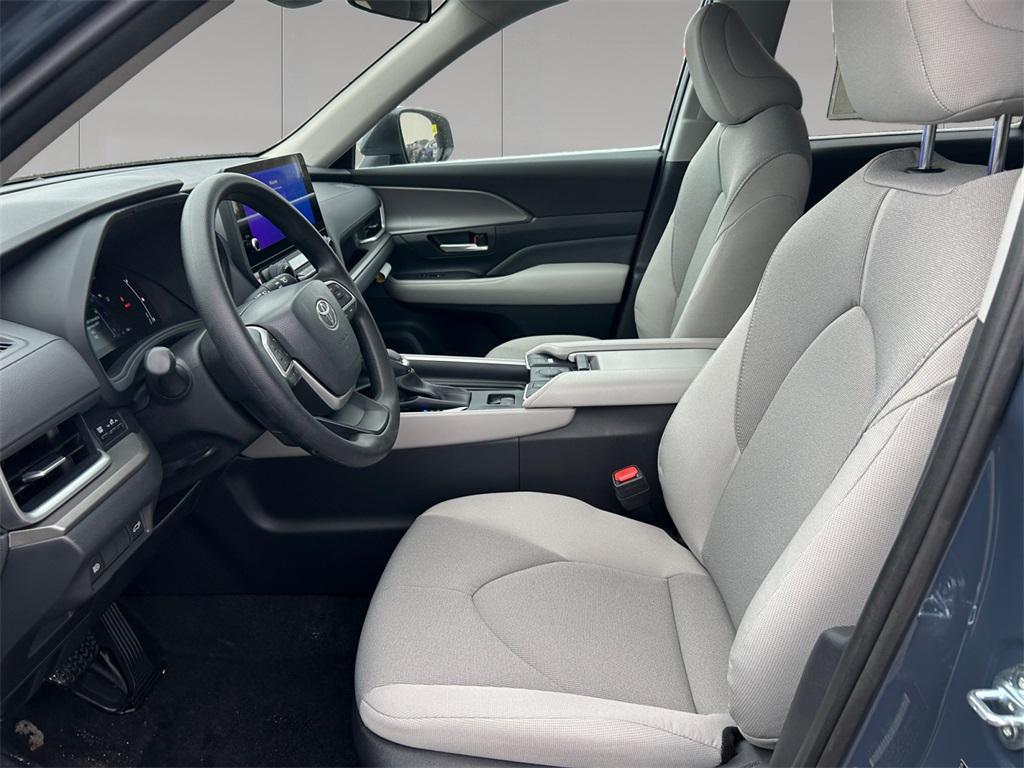 new 2026 Toyota Highlander car, priced at $45,518