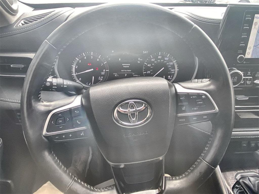 used 2021 Toyota Highlander car, priced at $31,939