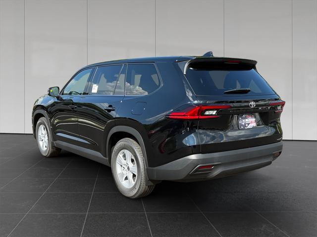 new 2025 Toyota Highlander car, priced at $43,003