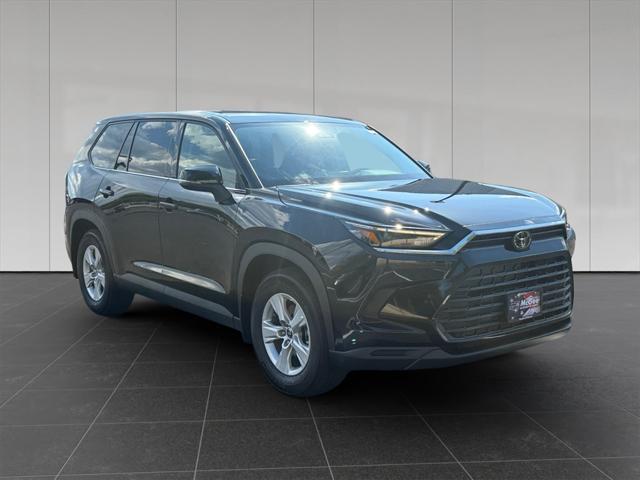 new 2025 Toyota Highlander car, priced at $43,003