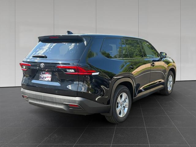 new 2025 Toyota Highlander car, priced at $43,003