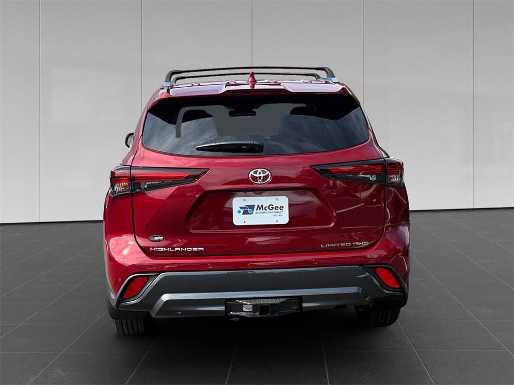 new 2025 Toyota Highlander car, priced at $54,242