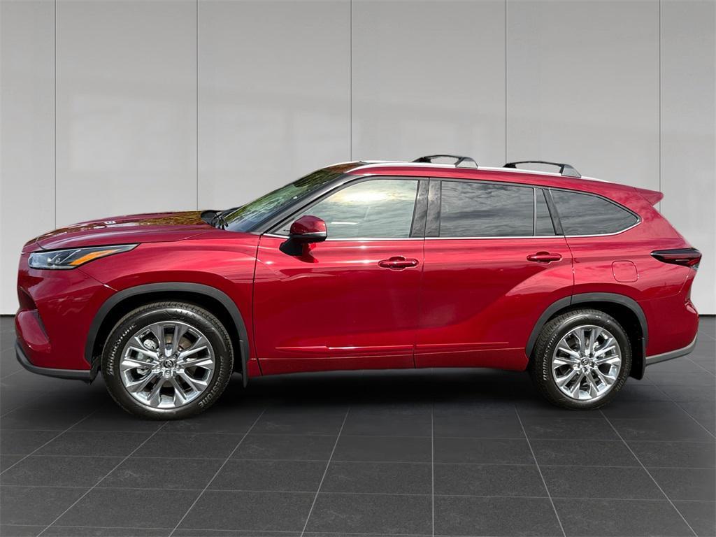 new 2025 Toyota Highlander car, priced at $54,242