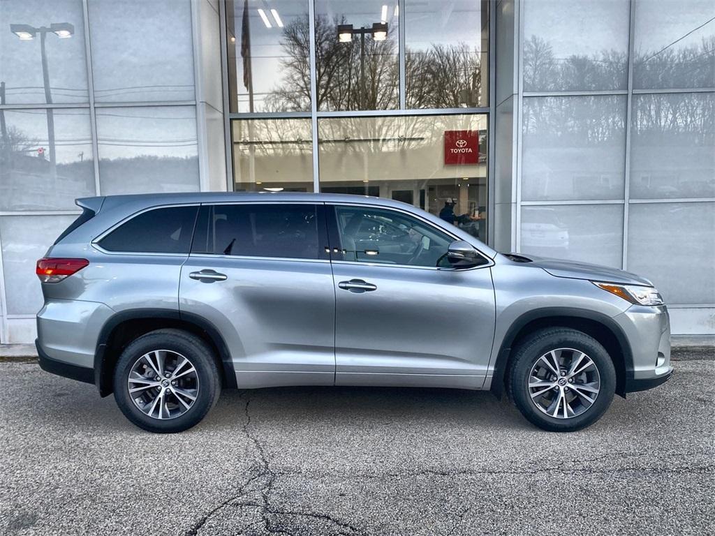 used 2018 Toyota Highlander car, priced at $23,997