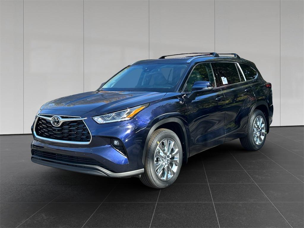new 2026 Toyota Highlander car, priced at $54,082