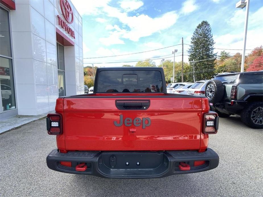 used 2023 Jeep Gladiator car, priced at $41,092