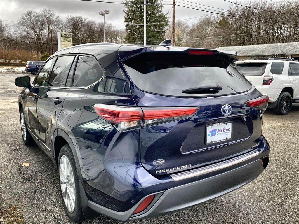 used 2023 Toyota Highlander Hybrid car, priced at $46,991