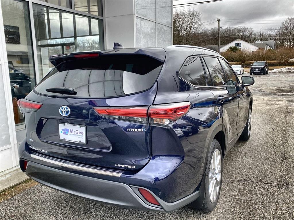 used 2023 Toyota Highlander Hybrid car, priced at $46,991