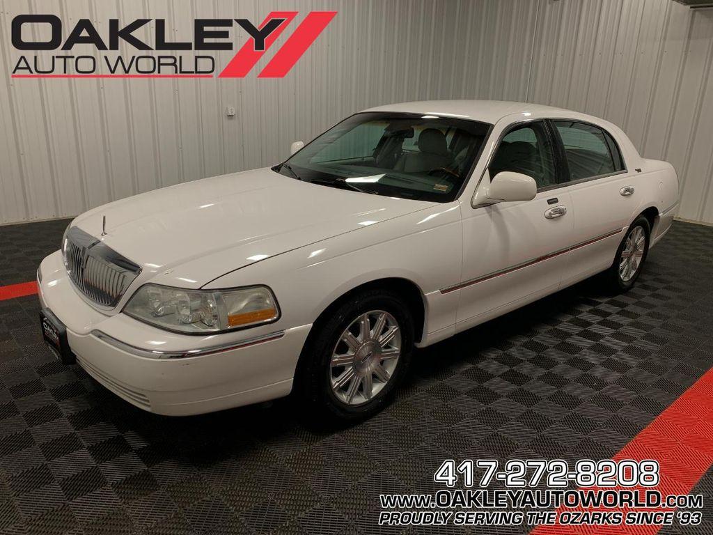 used 2010 Lincoln Town Car car, priced at $11,930