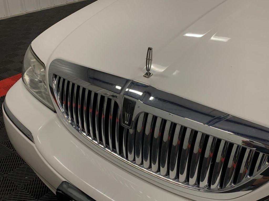 used 2010 Lincoln Town Car car, priced at $11,930