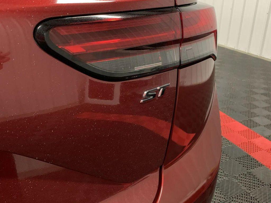 used 2023 Buick Envision car, priced at $23,728