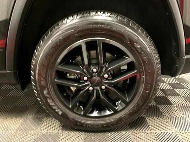 used 2021 Jeep Grand Cherokee car, priced at $23,301