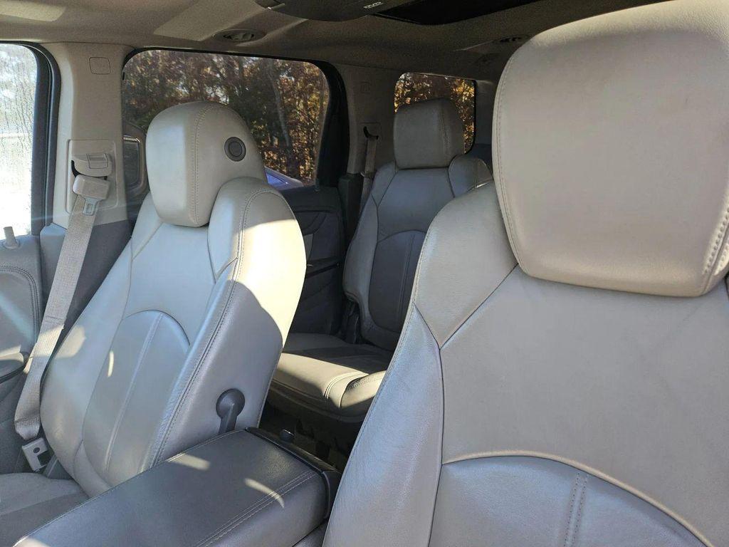 used 2013 GMC Acadia car, priced at $6,000