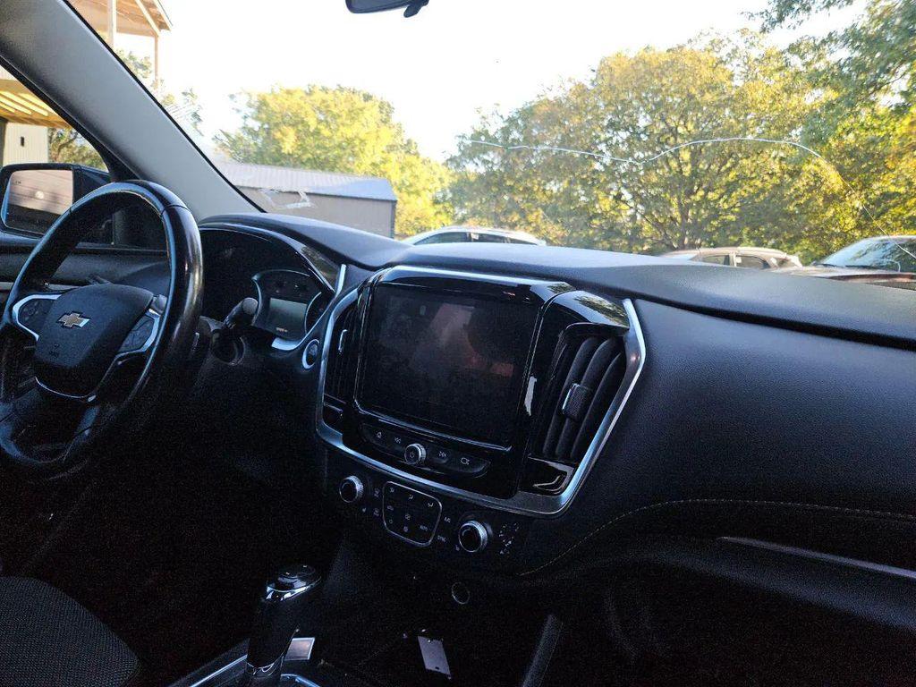 used 2019 Chevrolet Traverse car, priced at $17,362