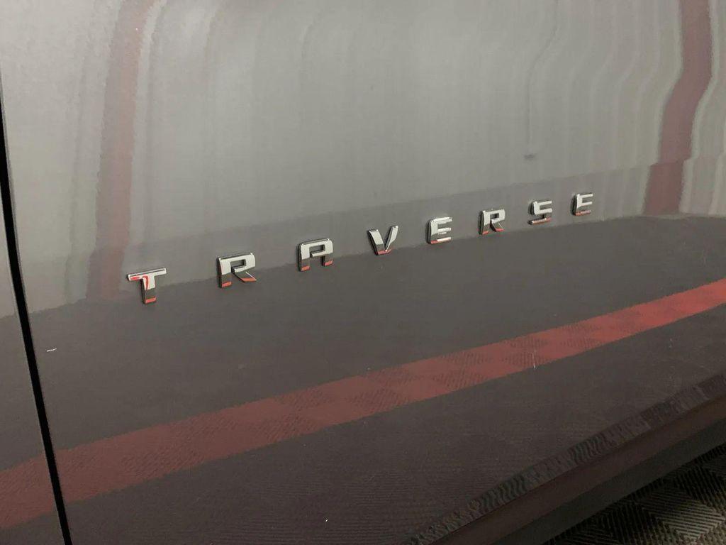 used 2020 Chevrolet Traverse car, priced at $27,310