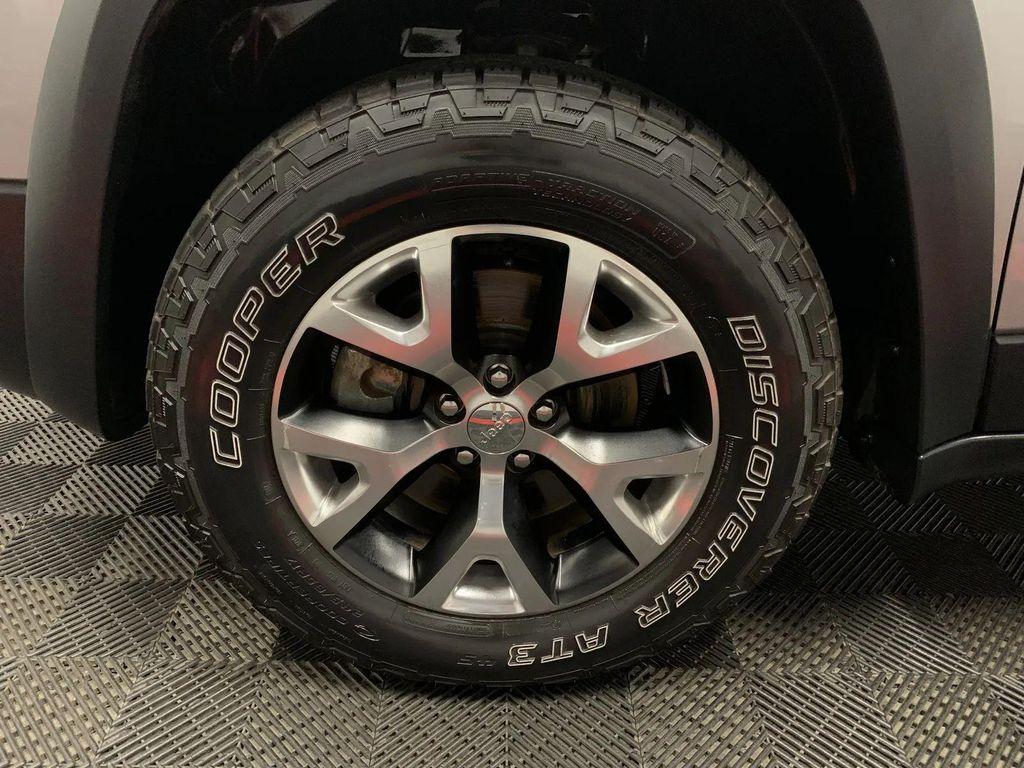 used 2017 Jeep Cherokee car, priced at $17,938