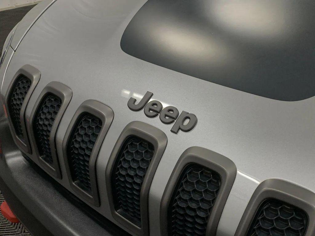 used 2017 Jeep Cherokee car, priced at $17,938