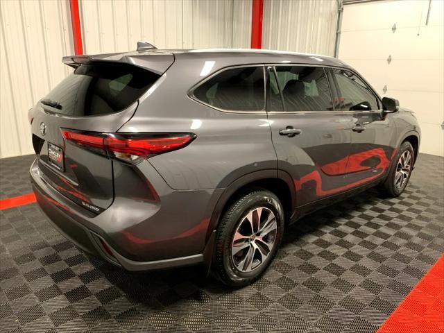 used 2021 Toyota Highlander car, priced at $31,886