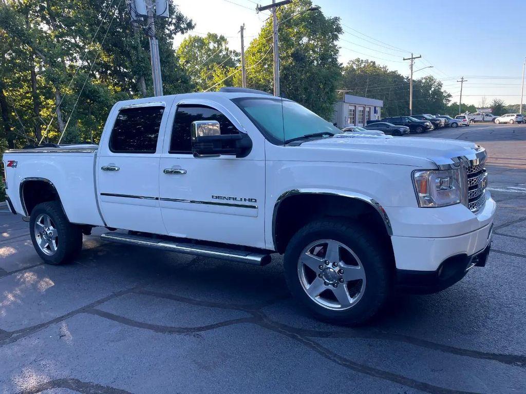 used 2013 GMC Sierra 2500 car, priced at $14,997