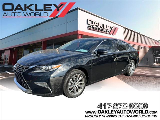 used 2018 Lexus ES 300h car, priced at $25,031