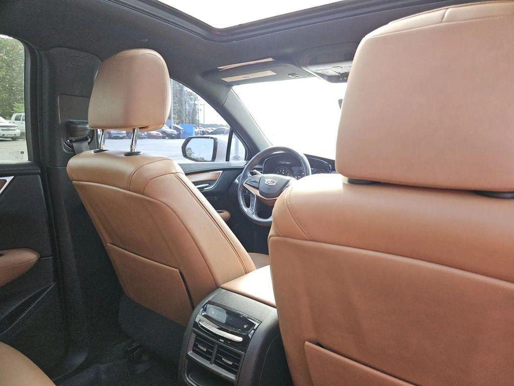 used 2021 Cadillac XT5 car, priced at $22,973