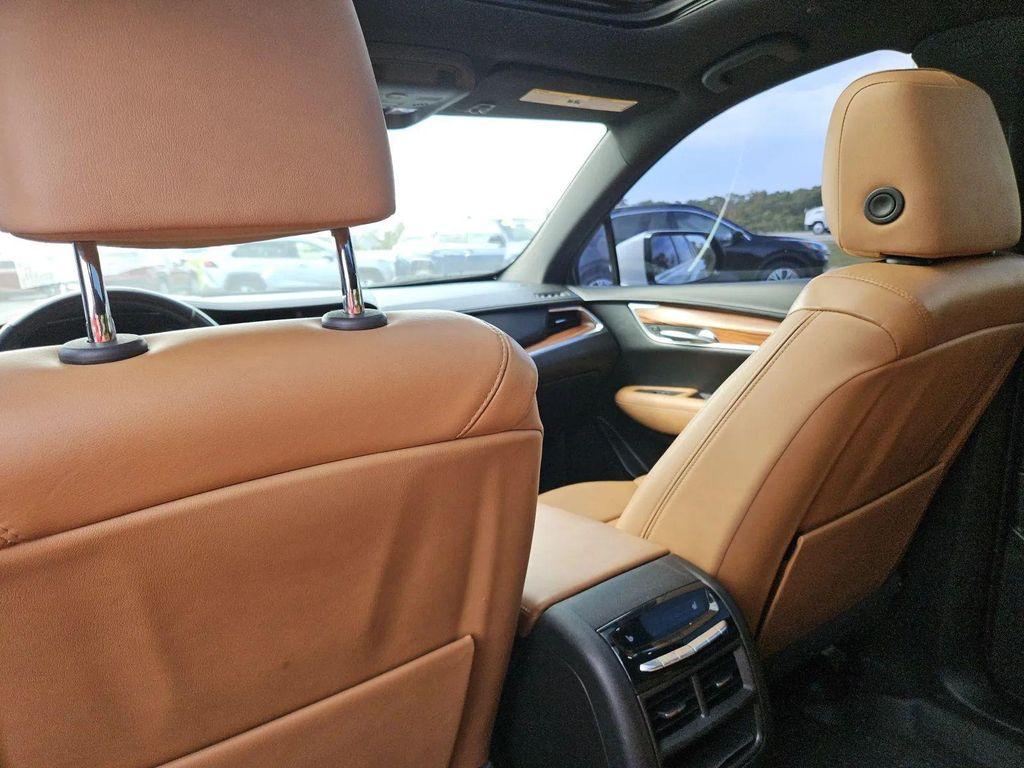 used 2021 Cadillac XT5 car, priced at $22,973