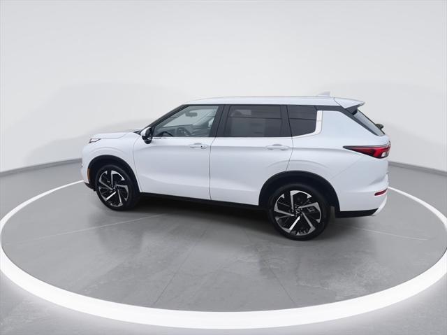 new 2024 Mitsubishi Outlander car, priced at $32,267