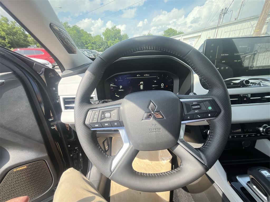 new 2025 Mitsubishi Outlander car, priced at $37,500