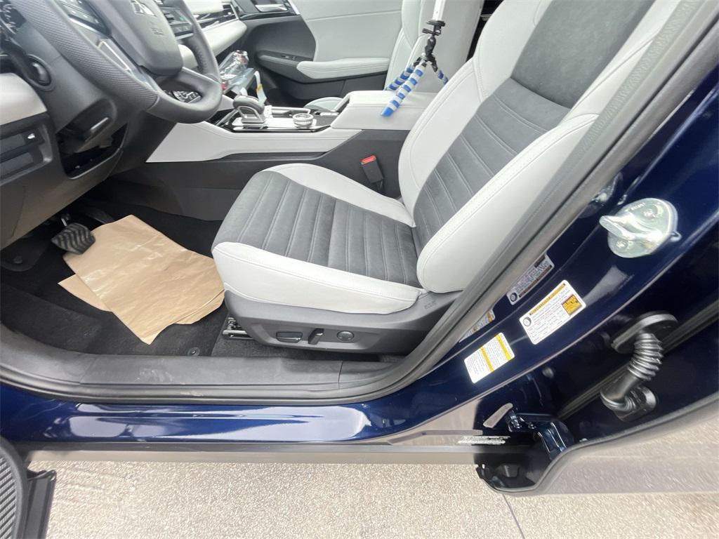 new 2025 Mitsubishi Outlander car, priced at $32,967