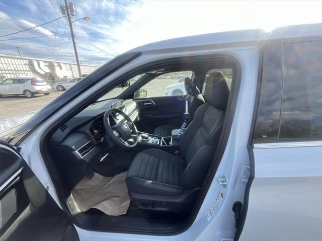 new 2024 Mitsubishi Outlander car, priced at $32,267