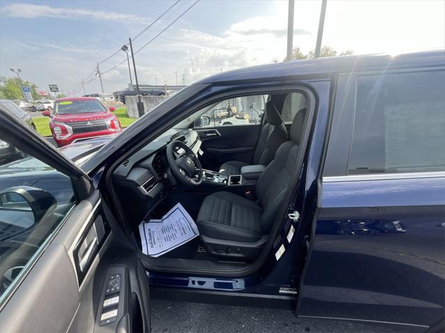 new 2024 Mitsubishi Outlander car, priced at $33,467