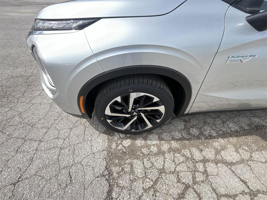 new 2025 Mitsubishi Outlander PHEV car, priced at $40,467